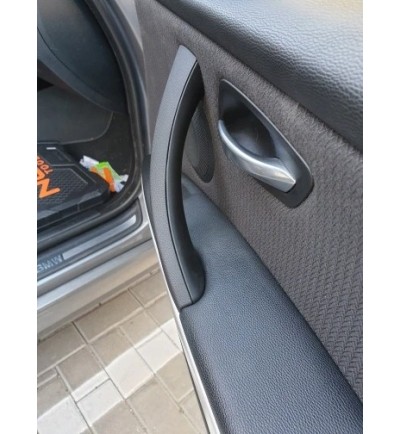 UCHWYT DRZWI KLAMKA PRAWA BMW 3 E90 E91 E92 E93